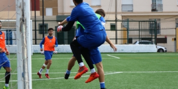 Futbolistas de la escuadra de nuestra ciudad, en el entrenamiento de ayer.