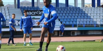 La plantilla melillense se ejercitó en la mañana de ayer.