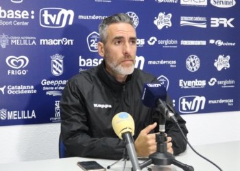 Abel Gómez, técnico visitante.
