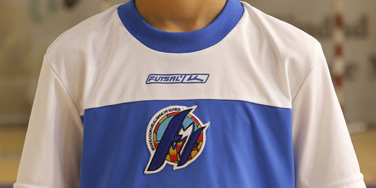 Nombre: Rayhan Ruano Chaib	
Posición: Ala izquierdo	Club: UD Melilla