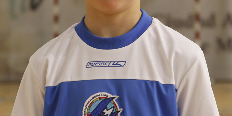 Nombre: Hugo Ruano García
Posición: Ala derecho	Club: UD Melilla