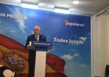 Juan José Imbroda, al inicio de la rueda de prensa de este lunes.