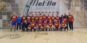 Jugadores de la primera plantilla melillense.