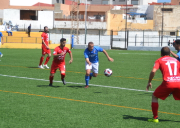 El entrenador de la escuadra azulina se muestra muy enfadado con la imagen que ofreció el equipo frente a la escuadra lojeña.