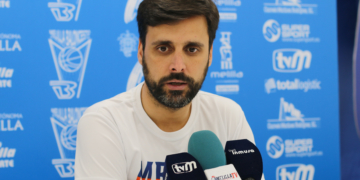 Alejandro Alcoba acudía en la matinal de ayer a la sala de prensa del pabellón Javier Imbroda Ortiz para hablar sobre el encuentro de esta noche frente al Rio Ourense Termal.