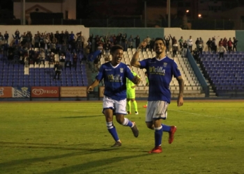 El defensor extremeño celebrando el gol que le marcó al Ontinyent en el partido de Copa del Rey disputado en el Álvarez Claro.