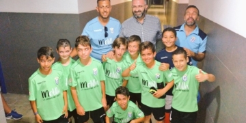Escuadra benjamín de la UD Melilla, campeón local.