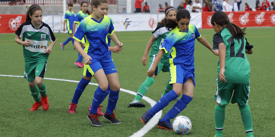 Imagen de uno de los partidos en la categoría femenina.