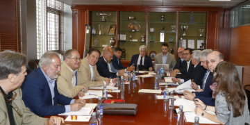 Reunión mantenida por los dirigentes del comité nacional de fútbol sala.