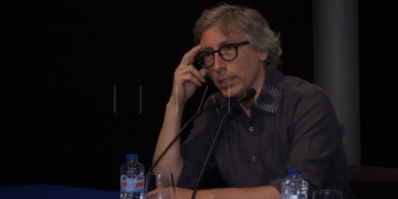 La consejera Fadela Mohatar definió a Fernando Trueba como “personalidad de la cultura”. (Foto: Liazid Abm)