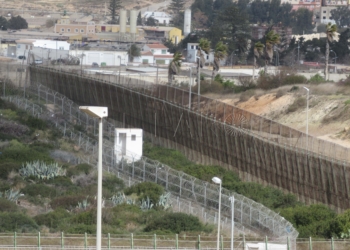 Desciende un 77,6% la llegada de migrantes a Melilla por vía terrestre