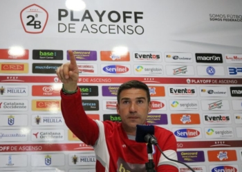 El técnico de la escuadra de nuestra ciudad, en la rueda de prensa oficial.