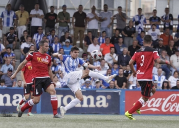 Imagen de una de las jugadas de este encuentro.