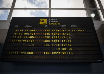 panel-llegadas-aeropuesrto-bernardo