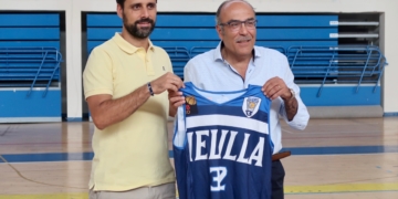 Alejandro Alcoba y Jaime Auday durante la presentación del técnico melillense.