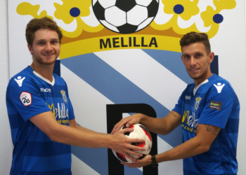 Los dos futbolistas unionista vistieron, por primera vez, en el día de ayer la elástica de su nuevo equipo.