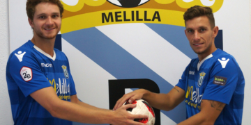 Los dos futbolistas unionista vistieron, por primera vez, en el día de ayer la elástica de su nuevo equipo.