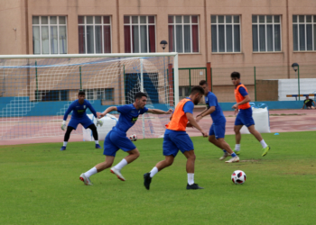 Jugadores de la escuadra local en una de las sesiones de entrenamiento.