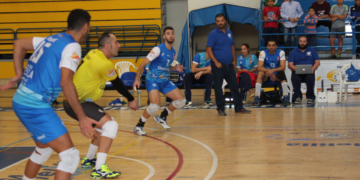 El jugador melillense, en una de sus recepciones.