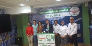 Todos los diputados locales de CpM en una rueda de prensa de Aberchán el pasado martes.