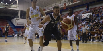 Matulionis, en una acción de juego de la pasada campaña en la que se enfundó la elástica del Bilbao Basket.