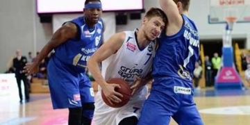 El jugador polaco ha jugado las dos últimas tres temporadas en las filas del Asecco Arka.