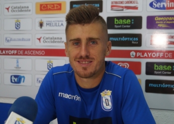 El futbolista melillense resalta que el equipo llega bien físicamente a este primer partido de liga.