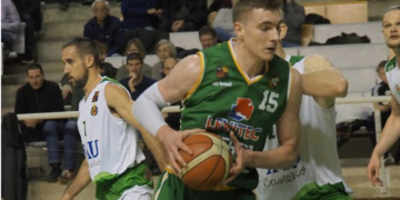 el faro
El pívot alemán jugó la pasada temporada en el Levitec Huesca, siendo la primera vez que jugaba en la competición española.