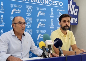 El técnico melillense junto al presidente del club de nuestra ciudad, Jaime Auday.