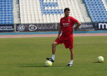 El primer entrenador de la escuadra de nuestra ciudad, en la sesión de entrenamiento que se desarrolló en la jornada de ayer.