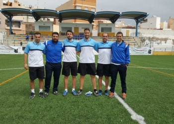 “No se puede adquirir la experiencia que te exigen si no hay confianza en tí”