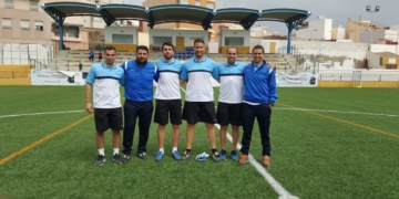 El técnico melillense junto a varios de sus compañeros en la Federación Melillense de Fútbol.