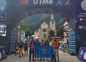 Componentes de la expedición de nuestra ciudad, en la localidad de Chamonix.