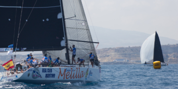 La embaración Ciudad de Melilla no tuvo suerte en la última de la jornada de competición oficial, en aguas del litoral de nuestra ciudad.