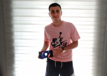 El joven jugador del cuadro melillense está realizando una buena pretemporada junto a sus compañeros.