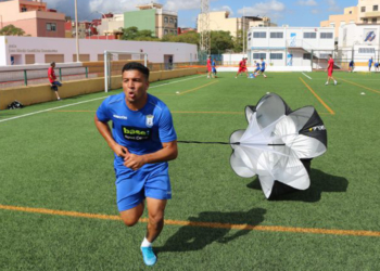 Los futbolistas unionistas van a estar la próxima semana durante muchas horas metidos en un avión.