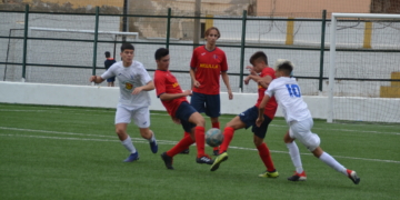 La escuadra azulgrana saltó al terreno de juego con la intención de no encajar ningún gol y aprovechar alguna ocasión.