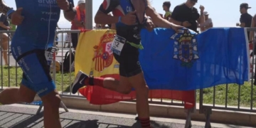 Eduardo Calderay durante el segmento a pie en el Mundial de Niza.