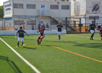 Imagen del partido que disputaron los melillenses durante el pasado fin de semana en el campo de La Espiguera.