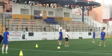 El nuevo técnico del Melilla CD, en una de las sesiones de entrenamientos con el Melilla CD.