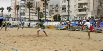 Los mejores tenistas del mundo dieron colorido a la playa de San Lorenzo.
