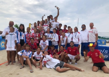 Foto de familia de los primeros clasifcados en cada una de las categorías en la entrega de trofeos que se celebró en la jornada de ayer.