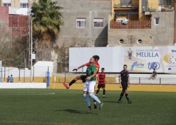 Los jugadores de la escuadra del Rusadir se siguen topando con su mala suerte de cara al marco contrario.