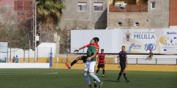Los jugadores de la escuadra del Rusadir se siguen topando con su mala suerte de cara al marco contrario.