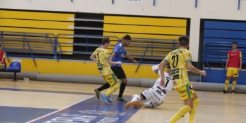 El goleador melillense Kiko fue el autor de dos dianas en el enfrentamiento disputado en el pabellón Javier Imbroda.