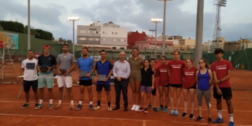 Imágenes de la final de dobles con su correspondiente entrega de trofeos y las semifinales del cuadro individual.