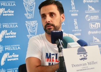Alejandro Alcoba, en la rueda de prensa oficial del club de nuestra ciudad.