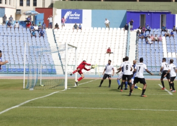 La UD Melilla reacciona a tiempo para sumar el empate