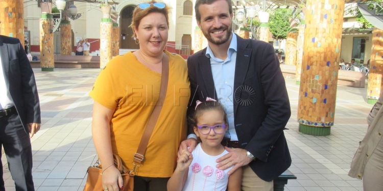 Visita de Pablo Casado: del puerto al centro atendiendo las demandas de melillenses