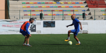 El delantero azulino, durante la sesión de entrenamiento de ayer.